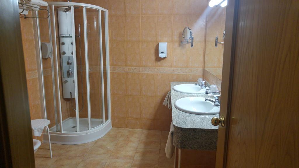 Hotel Cabanas Puertollano Zewnętrze zdjęcie