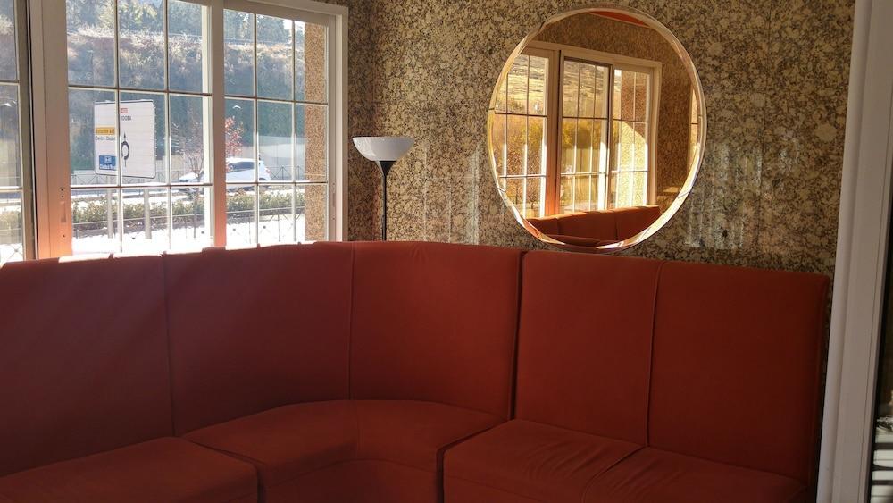 Hotel Cabanas Puertollano Zewnętrze zdjęcie